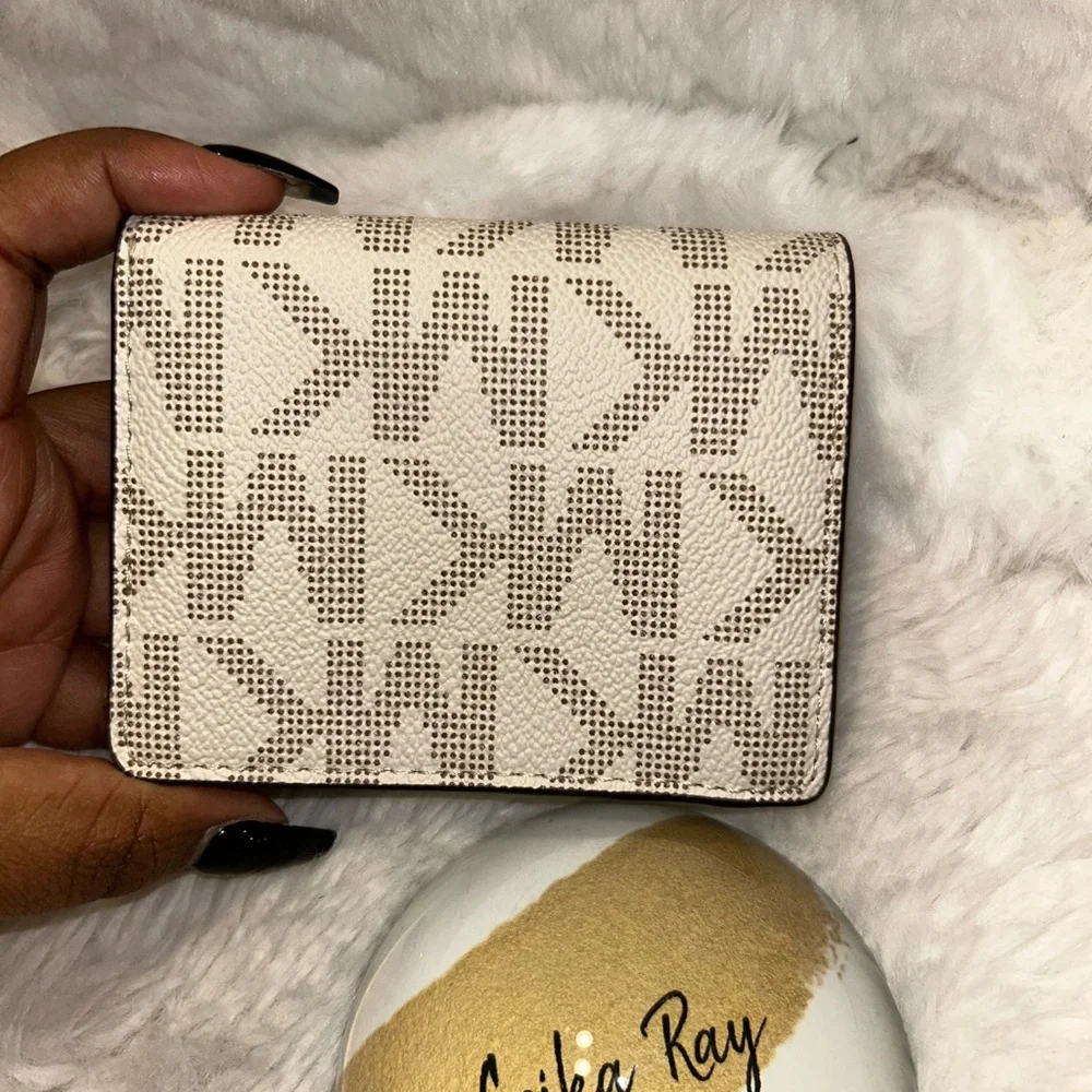 Michael Kors ✔️like new